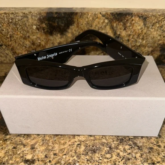 **SOLD** Palm Angels “Angel” Sunglasses Black - Picture 5 of 13